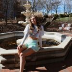Hannah Colin Instagram - all kinds of happy. 🩷 #hannahgracecolin #explorepage #beyou #happy #allkindsofhappy #saturday #viral #newalbanyindiana #newalbany #selflove #thebestisyettocome