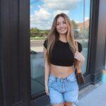 Hannah Colin Instagram - blue skies. 🩵🌥️ . . . #hannahgracecolin #newalbany #explorepage #summer #bluesky #downtown #viral #fitcheck #indiana #thebestisyettocome