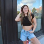 Hannah Colin Instagram - blue skies. 🩵🌥️ . . . #hannahgracecolin #newalbany #explorepage #summer #bluesky #downtown #viral #fitcheck #indiana #thebestisyettocome