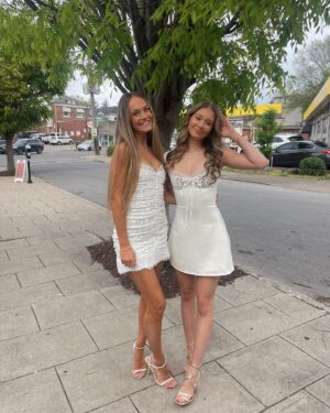 Hannah Colin Instagram - blessed with the best. 🕊️

#hannahgracecolin #beyou #blessed #thebest #selflove #louisville #houseofcb #bestfriends #explorepage #thebestisyettocome