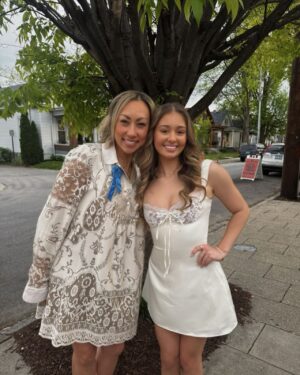 Hannah Colin Instagram - blessed with the best. 🕊️

#hannahgracecolin #beyou #blessed #thebest #selflove #louisville #houseofcb #bestfriends #explorepage #thebestisyettocome