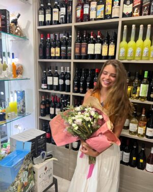 Hannah Kepple Instagram - Limoncello iykyk