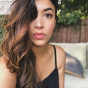 Hannah Simone Instagram - New beginnings 🌟