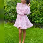 Hannah Simone Instagram – STILL NOT OVER MY FULL CUPCAKECORE LOOK 🧁