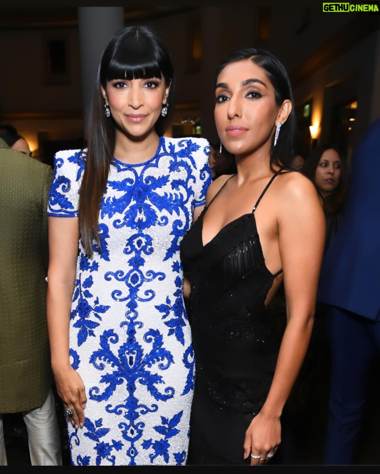 Hannah Simone - 18.3K Likes - What an incredible honor to be a co-host of the South Asians at the Oscars celebration. A wonderful night celebrating the phenomenal South Asian Oscar nominees and connecting with the South Asian giants in our industry. We have come so far and have held each other up the entire wayโฆ what a powerful and magical evening. xo