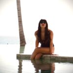 Hannah Simone Instagram – caption (yes that’s the caption because it’s Monday morning and Monday is Mondaying ) 💋