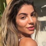 Hariany Almeida Instagram - Minha rotina de skincare matinal 🧖🏼‍♀️🫧🧴🍃