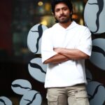 Harish Kalyan Instagram – Thaniyaga irundhan 😎
Kadhalil vizhundhan ❤️
Ippo naduvula maatikittan 😂

Too relatable?? Anyone?? 

#LGM from 28th of July
@dhoni.entertainment @ramesh_thamilmani
