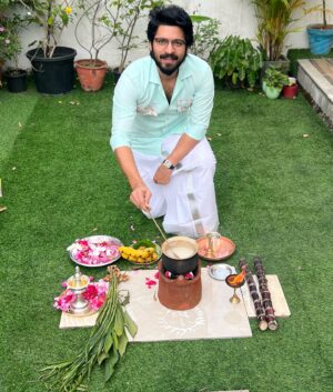 Harish Kalyan Instagram - உள்ளத்தில் உற்சாகம் பொங்க,
வாழ்க்கையில் அனைத்து வளங்கள் வளர,
அனைவருக்கும் இனிய பொங்கல் மற்றும் உழவர் திருநாள் 
நல்வாழ்த்துகள்.
☀️🌾

#happypongal