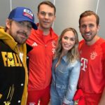 Harry Kane Instagram – The perfect selfie doesn’t exi-… 😍
 
@manuelneuer & @harrykane met #TheFallGuyFilm stars Emily Blunt and Ryan Gosling while we were in Berlin! 🎞️
 
@universalpicturesde #FCBayern #MiaSanMia