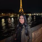 Harshdeep Kaur Instagram - An evening in Paris 🌌 We made it to the city of love 🌹 #Paris #HarshdeepKaur #Love