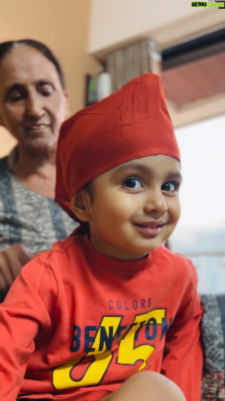 Harshdeep Kaur - 9.6K Likes - Today on Baisakhi, Sikhs around the world also celebrate Khalsa Sajna Diwas - the day when Guru Gobind Singh ji established the Khalsa Panth in 1699.
Sharing a small video of our son Hunar becoming a Little Khalsa 👳🏻♀️
Missing Hunar’s Daadu today.. he would have been so happy and proud to see Hunar Singh wearing the Patka.. his little Sardarji 🤍
#HunarSingh #littlesikhs #khalsa #waheguru #sardarji #harshdeepkaur #sikhboy #harshdeepkaur #baisakhi