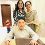Harshdeep Kaur Instagram - Took blessings from my Guruji Shri Tejpal Singh ji today for my new releases.. Yaar Banaaya Tennu and Anand Sahib Paath which he totally loved 🙏🏻 I feel the blessings of your Gurus always give you the power to keep following your passion with complete dedication and devotion 🤍 #Blessed
