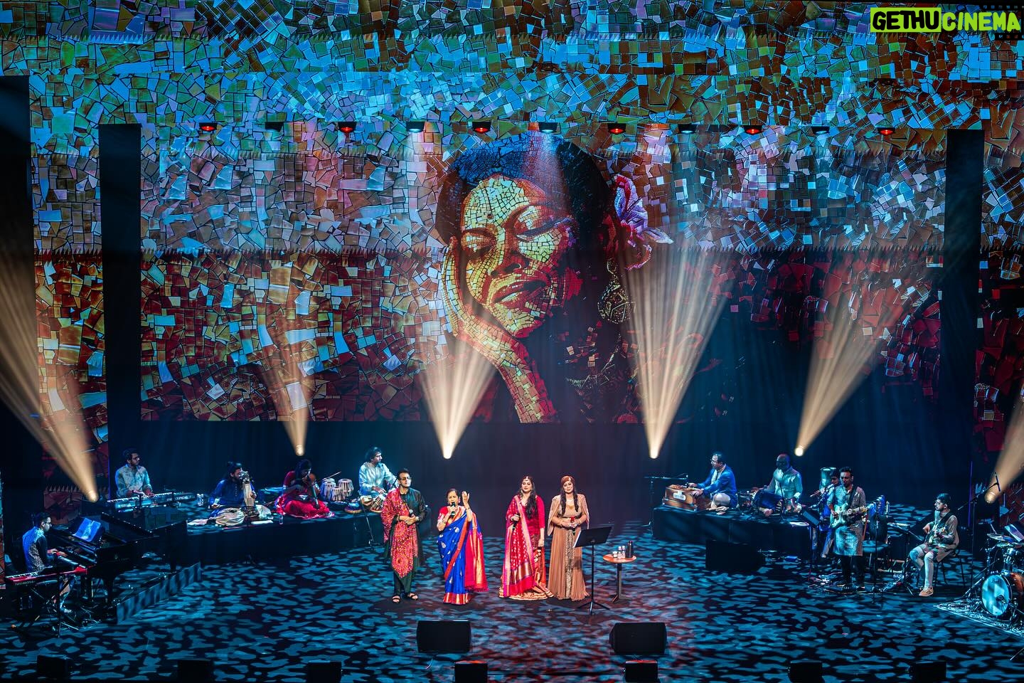 Harshdeep Kaur Instagram - The stage was set, the lights were bright, and the audience was filled with music enthusiasts! A night filled with music, harmony, magical voices of living legends, it was an absolute honour to share stage with the iconic @kaushiki_sings ji, @prachee_shah_paandya & @arunasairam.carnaticmusic ji✨ Mile Sur mera tumhara echoed through The Grand Theatre as the audience sang along with us! Thank you nmacc for the unforgettable experience, it felt surreal to perform here. Also can’t help but mention Nita ji’s brainchild, The Grand Theatre, NMACC, Hands down to the details behind creating this exceptionally out of this world venue, from aesthetics to acoustics it’s unmatched! #HarshdeepKaurLive #NMACC #RememberingTheDivas