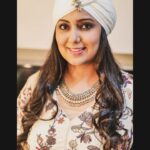 Harshdeep Kaur Instagram - Pagg wali kudi 🤍❣️ #HarshdeepKaurLive Stylist : @styledbysujata Assistant: @sia_03_ Outfit:- @adaa.mumbaii Jewellery:- @morpankh_jewels