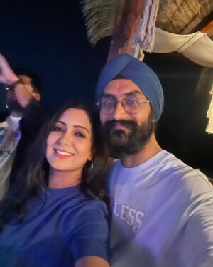 Harshdeep Kaur Instagram - Doing just Fine even after Nine! 9️⃣😃

Happy 9th Wedding Anniversary Love ❤️ Grateful for you… Forever & Ever 🤞🏼😇