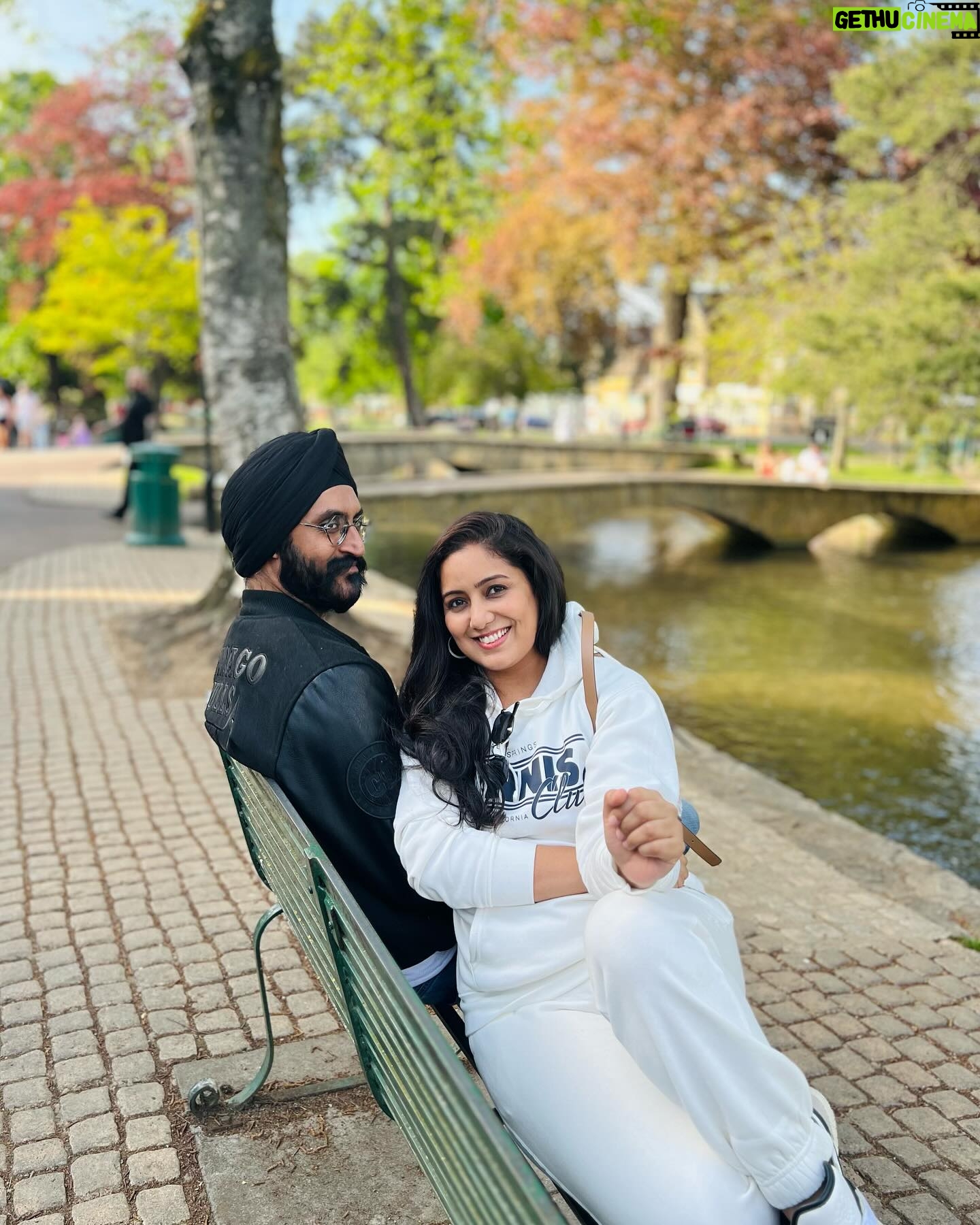 Harshdeep Kaur - 6.4K Likes - Spent a Cosy day in Cotswold.. and it felt like stepping into a story book 🏡🎠
#CotswoldVillages #CotswoldCountryside #cotswolds