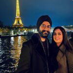 Harshdeep Kaur Instagram - An evening in Paris 🌌 We made it to the city of love 🌹 #Paris #HarshdeepKaur #Love