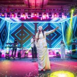 Harshdeep Kaur Instagram - LIVE in Kolkata.. Even the Music feels Mishti 🥰 Stylist @styledbysujata Style Team @rvntkay, @ashwinishajigeorge13 Outfit @urmilofficial Jewellery @adwita_jewels MUA @priyankaarora22 #HarshdeepKaur #HarshdeepKaurLive #Sufiyana