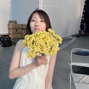 Haru Instagram - ロクシタンのブランドアンバサダーだなんて光栄です。
美しくなろうとする姿って尊いです。
応援させてくださいませ。

#ロクシタン
#イモーテルオーバーナイトリセットセラム