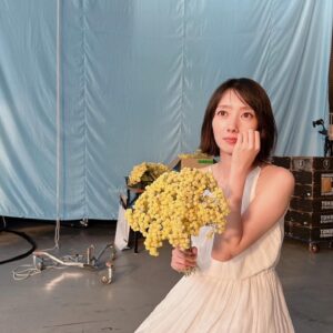 Haru Instagram - ロクシタンのブランドアンバサダーだなんて光栄です。
美しくなろうとする姿って尊いです。
応援させてくださいませ。

#ロクシタン
#イモーテルオーバーナイトリセットセラム
