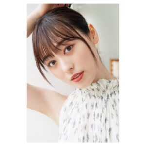 Haruka Fukuhara Instagram - .
この度、#フォトブック
#gift を発売させて頂くことになりました☺︎
朝ドラ#舞いあがれ！の撮影が始まった頃、そして終わる頃の私を収めて頂きました。
撮影を経て感じたことや、変化したこと、舞台裏など、たくさん話させて頂いています。
私の大好きなスタッフの皆さんと一つ一つ大切に作った一冊。
今の私がたくさん詰まっていますので、是非多くの方に見て頂けたら嬉しいです！
4月19日発売。
そして、
4月23日に発売記念イベントが行われます！
皆さんにお会いできるのを楽しみにしています✨