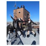 Haruka Fukuhara Instagram - . 今夜はいよいよ正直不動産2最終回です☺︎ 写真は、大好きなお父ちゃん・高橋克典さんと！ お父ちゃんに会えたのが嬉し過ぎて、鵤社長！と思っていても撮影中、終始顔がほころんでしまい大変でした😳 久々に会っても永遠のお父ちゃんでした♡ 22時から是非観てね！！ #正直不動産2