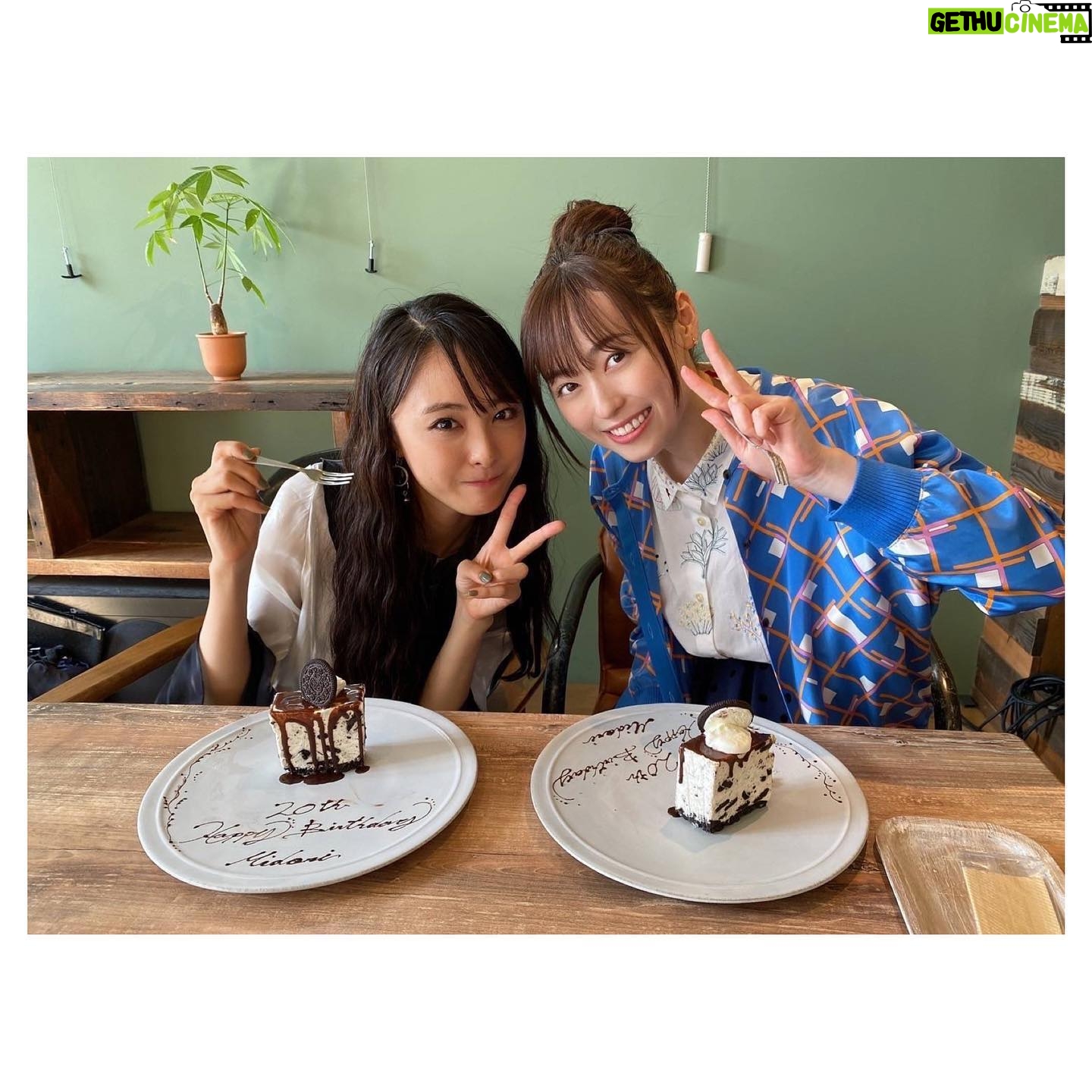 Haruka Fukuhara Instagram - . 今夜10:30から #WOWOW オリジナルドラマ 「#今どきの若いモンは 」 第3回(7~9話)が放送されます☺︎ #新入生 #新入社員#先輩 #後輩 #上司 との「わかる〜!」「こういう時あるよね〜!」といった日常で起こる様々な出来事が沢山詰まった素敵なドラマです! 是非課長の温かい一言に癒されて下さい✨ 写真&動画は大好きな#大友花恋 ちゃんと♪ 終始ニヤニヤが止まらなかったな💓笑 是非ご覧下さい!