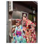 Haruka Fukuhara Instagram - . 朝ドラ「#舞いあがれ！」 放送は1月4日からのスタートですが、その前に明日朝8時からは「お正月スペシャル」を放送致します🎍 素敵な振り袖とヘアメイクを、 大好きな舞いあがれ！の衣装さんとヘアメイクさんにして頂き、大興奮でした♪ このヘアアクセはメイクさんの手作りなんです！ 素敵ですよね！嬉しかったなぁ、、✨ そして久々にはろちゃんとも会えました♡ 広里先生の素敵なお料理と共に、舞いあがれ！についてたくさんお話しさせて頂きました！ 是非ご覧ください！