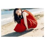 Haruka Fukuhara Instagram - . 現在発売中の#美人百花 8月号の表紙を務めさせて頂きました☺︎ 素敵な写真をたくさん撮って頂き、スタッフの皆さんも優しすぎてとっても楽しい撮影でした♡ 是非ゲットしてね！
