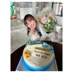 Haruka Fukuhara Instagram - . 大好きな18/40の現場で25歳を迎えることができ、幸せを噛み締めております☺︎ とっても温かい現場で、日々楽しく撮影させて頂いてます♡ この出会いに感謝し、残りの撮影も気を引き締めて皆様と頑張りたいです！ 最後まで18/40の応援、よろしくお願い致します！ そして！本日深夜25時から放送の「#Ado のオールナイトニッポン」 に出演させて頂きます！ 今でも現実だったのかな？と疑うほど、夢のような時間を過ごさせて頂きました♡ 是非聴いて下さい！ #エイフォー#25歳もよろしくお願いします