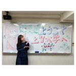 Haruka Fukuhara Instagram - . #専修大学 #文教大学 #上智大学 の学園祭にお邪魔させて頂きましたー！ パワーたくさん頂いちゃったなぁ。 楽しかったぁー！ 来てくださった皆さん、そして実行委員の皆さん、幸せな時間を本当にありがとうございました♡ またお会いできますように🙏✨ そしてMCを務めてくださった 大山美佳さん、佐藤由季さん ありがとうございました✨