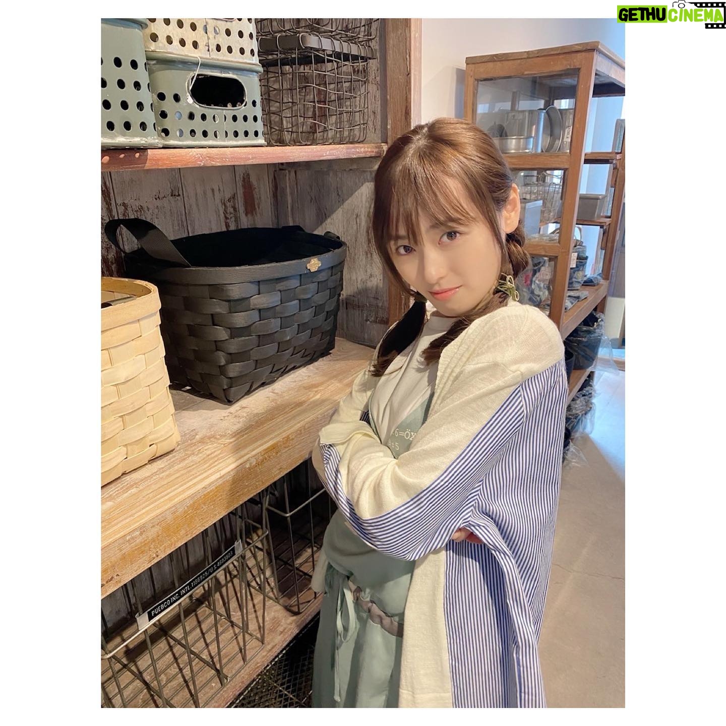 Haruka Fukuhara Instagram - . 本日5/21(土)は#wowow にて22:30〜 「#今どきの若いモンは 」第7回(19話)が放送されます☺︎ 毎日頑張っている皆様に、是非このドラマを見てほっこり温かい時間を過ごしていただきたいです✨ 今回は第7話「あのときの石沢一は」 16年前…石沢課長(#反町隆史 さん)は同期の風間部長(#萩原聖人 さん)と何があったのか! 部下の稲垣勇吾(#本髙克樹 さん)に熱血指導?! 石沢課長の過去が明らかになります! 是非お楽しみに✨