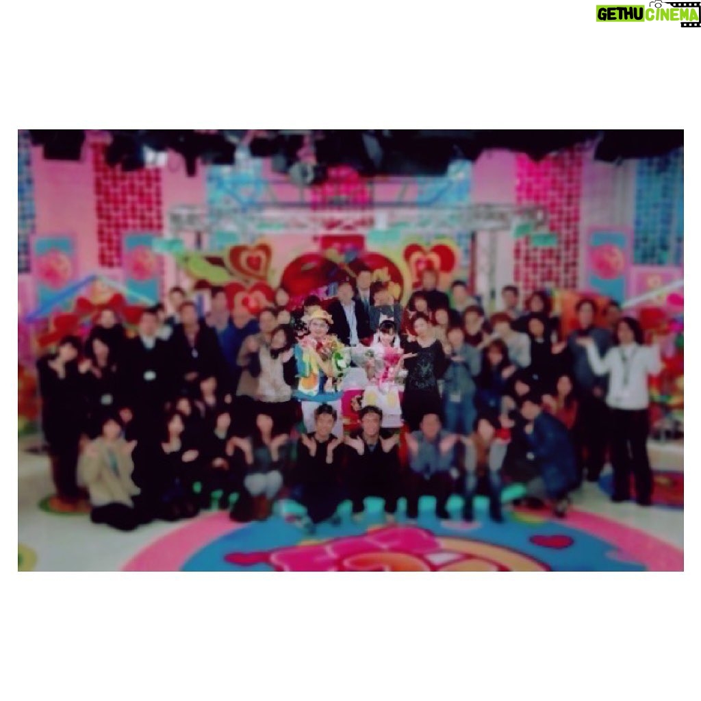 Haruka Fukuhara Instagram - . 「クッキンアイドル アイ!マイ!まいん!」が本日22日、午後17時15分から、なんと! NHK総合テレビでアンコール放送されます☺︎ お仕事の楽しさなどいろんなものを学ばせて頂き、何と言っても自分にとって宝物の大好きな皆さんに出会わせて頂けた大切な番組。 その作品が今またこうして皆さんにお届けでき、嬉しくて嬉しくてたまりません💓 番組冒頭に私のメッセージも流れるんですが、あのポーズを久々にやらせて頂いちゃいました☺️✨ #クッキンアイドルアイ!マイ!まいん! は、アニメと実写で楽しく料理の魅力を子供たちに知ってもらう、食育・料理番組です✨ 今回は「全国の料理①〜④」 北海道・大阪・長崎・愛媛の料理を紹介させて頂きます! #舞いあがれ!の舞台となっている大阪長崎についてなので是非楽しんでいただけたら嬉しいです✨ 歌とダンスと料理でお子様とご家族のみんなで楽しく料理の明かりを灯して欲しいです🍴 #まいん