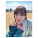 Haruka Fukuhara Instagram - . 本日22時から#NHKドラマ #正直不動産 第7話が放送されます☺︎ 先週の放送は観ていただけましたか？ 永瀬先輩が桐山先輩を引きとめるシーンでグッときました😭 第6話の見逃し配信は#NHKプラス で17日の22:44までやっているそうです！ お忙しくてその前も見逃してしまった皆さんは、 NHK総合にて3話〜6話まで再放送が決定しました！ 第3話 5/18(水) 午前2:05(火曜深夜) 第4話 5/19(木) 午前2:10(水曜深夜) 第5話 5/20(金) 午前1:55(木曜深夜) 第6話 5/20(金) 午前2:40(木曜深夜) 観られるそうです！！ 是非ご覧下さい✨ 第7話のお話は、榎本美波さん（#泉里香さん）が永瀬先輩(#山下智久さん)を訪ねてある#定年夫婦 (#前田吟 さん#中田喜子 さん)の自宅売却の相談に… そしてこれからミネルヴァ不動産とはどうなるのか？！ 今夜も楽しんで頂けたら嬉しいです✨ そして写真は大好きな記録さんと📷 実はこのネイル、正直不動産のネイルをして下さっているんです💓 なんて素敵なネイル💅 作品愛をすごく感じて、心がぽっかぽかになりました✨