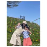 Haruka Fukuhara Instagram - . 本日からいよいよ「#舞いあがれ !」も第3週目に入ります☺︎ #浅田芭路 ちゃんとのお気に入り写真🌷 会いたくなっちゃうなぁ💓 私が大好きな幼少期時代の物語✨ 東大阪・五島列島の幼少期の沢山の経験は舞の人生のターニングポイントですし、お母ちゃんや、ばんばや、父ちゃんにとってもそうだと思います！ 今週から舞台は五島列島から東大阪に戻ります✈️ 3週目からは父ちゃんのお仕事がクローズアップされてきます！ お父ちゃんの夢、舞の夢が動き出します✨ 是非今週も月曜日〜金曜日8時からと、 再放送12時45分からの「舞いあがれ！」をお楽しみに😌 1週2週を見逃してしまった方は#NHKオンデマンドでもお楽しみ頂けます！