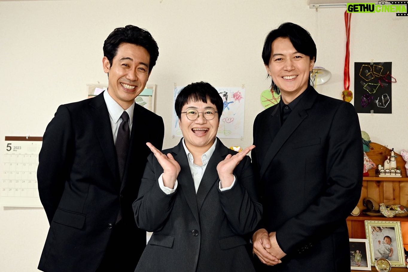 Haruna Kondo Instagram - ※ ラストマン第5話 ありがとうございました! 弁護士の小久保と申します。 日曜劇場デビュー 嬉しかったなぁ! 福山さん、大泉さん、合間ずっっっと喋ってたなぁ。 楽しかったなぁ。 平澤宏々路さんと好きなお笑いの話楽しかったなぁ。 緊張してたけど、おかげさまでほぐれました。 まだの方はぜひTverでご覧ください。 ライス関町に続いて、東京NSC9期生の出演、ありがとうございました!!!