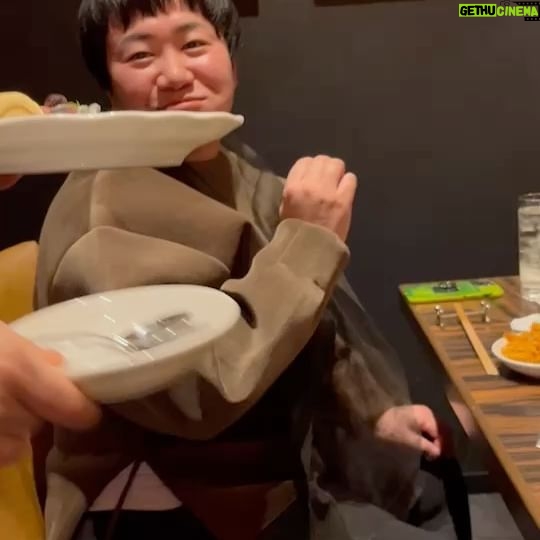 Haruna Kondo - 97K Likes - ※
友人が予約してくれた焼肉屋さんでサプライズで
バースデープレート来て、
みんなが歌ってくれて、それはそれは嬉しそうなわたしをどうぞご覧ください☻
ありがとう!!!
#このとき口の中にミノ入ってた
#あまりにも飲み込めなくて
#モグモグしてます
#サプライズミノ