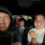 Haruna Kondo Instagram - ※ 2人乗りの車から5人乗りに変えたので、ガンバレルーヤを2人とも乗せることができました。 目的地に着いたのに、なかなか降りてくれなくて、そこを除いたら最高でした！ この日は川村エミコさんも乗ってくれました。川村さんはスッと降りてくれました！ 車って便利！ #旧車何乗ってたかはYouTube見てね