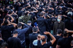 Hasti Mahdavifar Instagram - Photo by : me 
.
#mourning #lamentation #ashoura #covid_19 #coronavirus #streetphotographersmagazine #instagram #portbox #streetleaks #streetlife #streetphotographersfdn #trentparke #everybodystreet #streetphotography #streetphotographer #streetphotographers #tspf #peaple #peaple_and_world #natgeo #canonphotography #canon #canon60d #tehran #iran