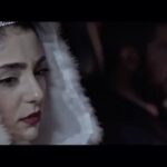 Hasti Mahdavifar Instagram - هفت و نیم .فیلمی از نوید محمودی تهیه کننده : جمشید محمودی . #قانونی_دانلود_کنیم #قانونی_فیلم_ببینیم #قانونی_ببینیم