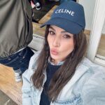 Hatice Şendil Instagram - Notting Hill☔️