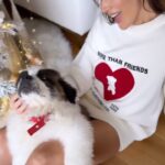 Hatice Şendil Instagram - More than friends/tombi🐶🪩🎄 #reklam