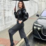Hatice Şendil Instagram - Yolda kaldım desem, inanır mısınız😉? #reklam