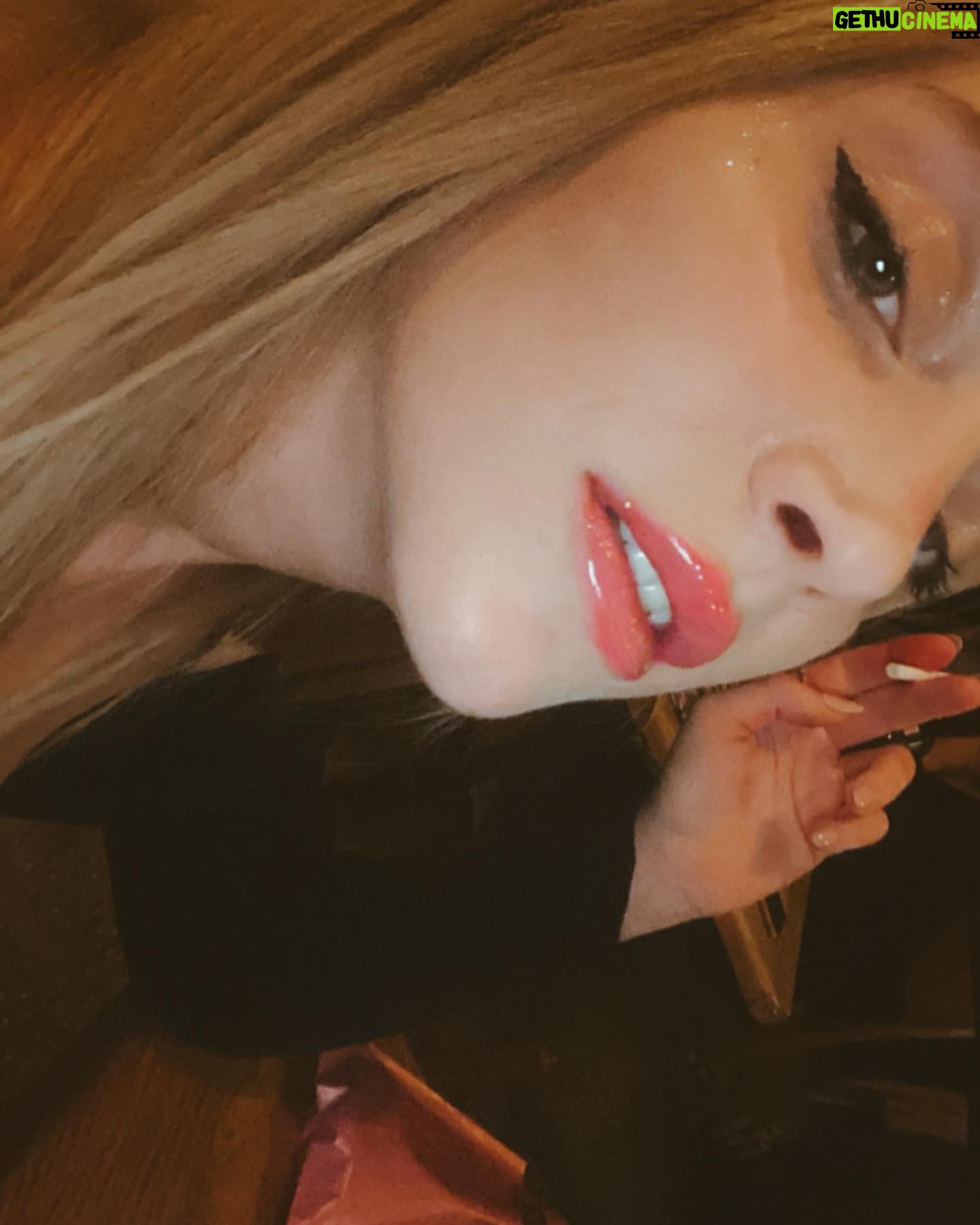 Hayal Köseoğlu Instagram - week dumping ✨
