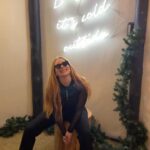 Hayal Köseoğlu Instagram - baby it's cold outside ❄️