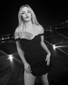 Hayal Köseoğlu Instagram - 🥂