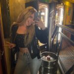Hayal Köseoğlu Instagram - spring selfie collection