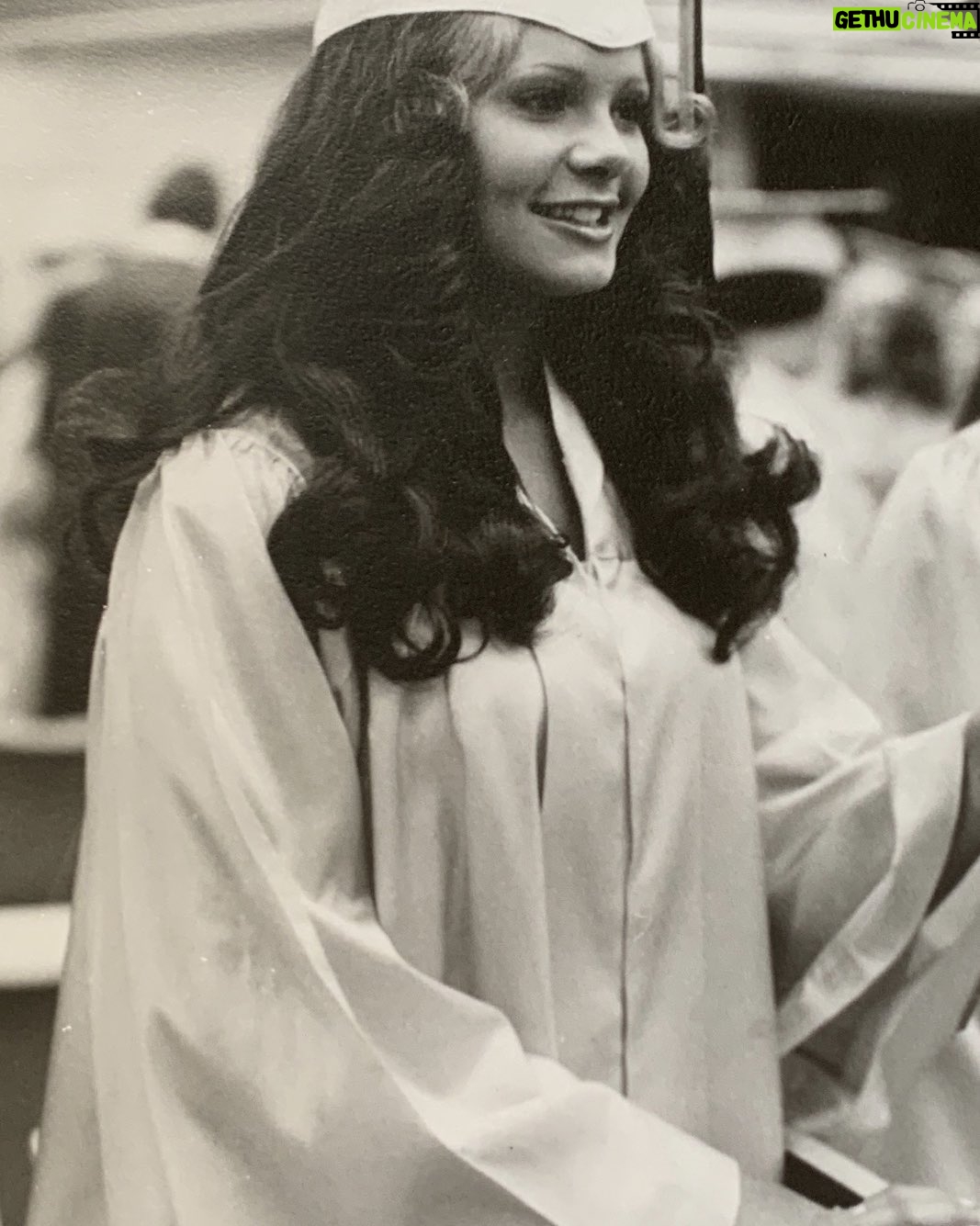 Hayden Panettiere - 16.2K Likes - Check out this old picture I found of my mom! So beautiful! ❤️