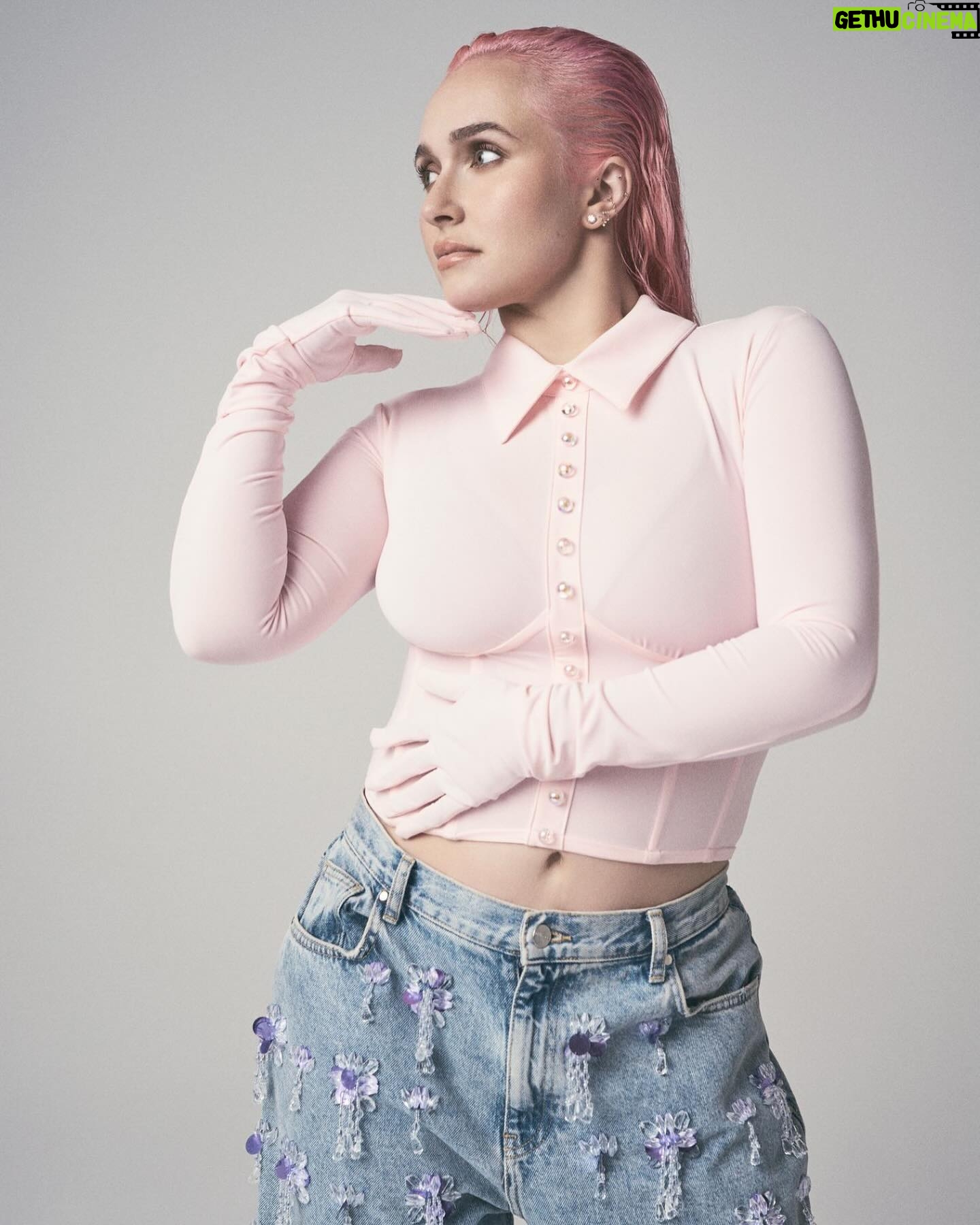Hayden Panettiere - 31.1K Likes - Had an epic time shooting for @reservedmagazine! So many sick outfits especially the green @amiri pants and white @amiri sneaks! Written by Delaney Willet | @dpwillet Photographed by Ben Cope | @ben_cope Styled by Luca Kingston | @lucakingston Hair: Rena Calhoun | @rena.calhoun @virtuelabs @aframe_agency Makeup: Vittorio Masecchia | @vittoriomasecchia at @opusbeauty Produced by BJ Panda Bear | @bjpandabear Outfits: Pink Top @tako__mek__ Looney Tunes Jacket X L3DE Marzo @13demarzo_official Blazer: @janashia_ Tan Jacket: @31philliplim Pink Suit: @argent Jewelry: @davidyurman , Michael Dawkins and @marco_bicego